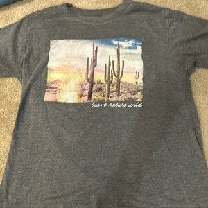 Leave Nature Wild gray TSHIRt